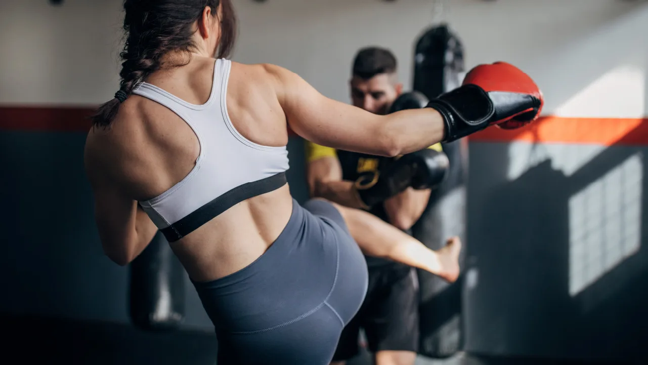 SOC_5 ways to combat rising credit card rates_V1-R2_1280x720_03.jpg