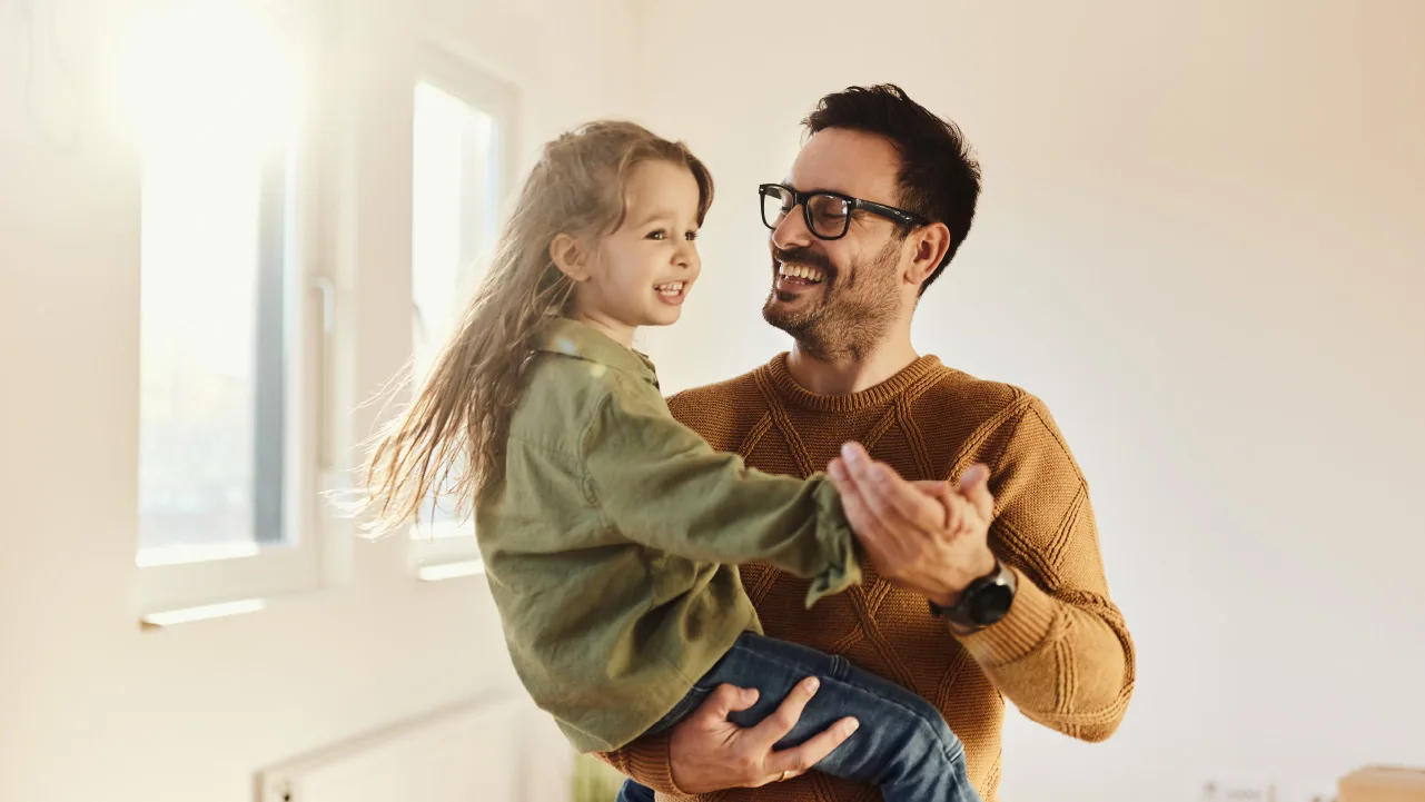 SOC_3 ways to avoid a low credit score_V1-R1_1280x720_02.jpg